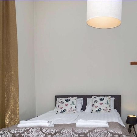 Spacious Studio Apartment In The Heart Of Old Town Reval Esterno foto