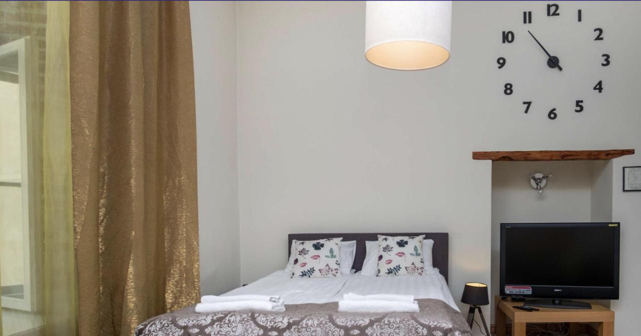 Spacious Studio Apartment In The Heart Of Old Town Reval Esterno foto